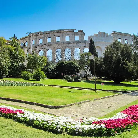 Apartment In Pula 24