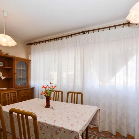 Apartment In Pula 24 דירה פולה